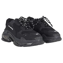 Balenciaga-Balenciaga Triple S Clear Sole Sneakers in Black Polyester-Black