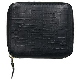 Comme Des Garcons Comme Des Garçons Logo Embossed Wallet in Black Leather Black