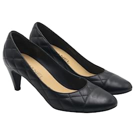 Chanel-Chanel Toe Cap Quilted Pumps in Black Lambskin Leather-Black