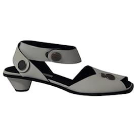 Stella Mc Cartney-Stella Mccartney Ankle Strap Button Sandals in White Leather-White