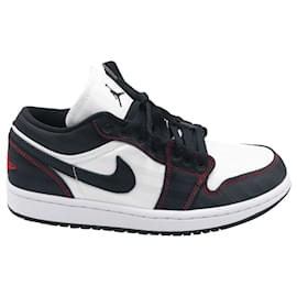 Nike-Air Jordan 1 Tênis Low SE Utility em White Black Gym Red Canvas-Branco
