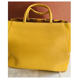 Fendi-2Jours GRAND MODELE-Yellow