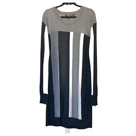 Bcbg Max Azria BCBGMaxazria Langarm-Pullover-Kleid in Grau-Schwarz-Kombination mit Farbblock Schwarz Grau