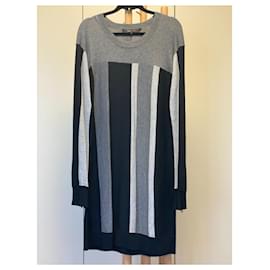 Bcbg Max Azria-Vestido suéter de manga comprida BCBGMaxazria em bloco de cores cinza e preto-Preto,Cinza