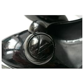 Louis Vuitton-LOUIS VUITTON Betty black patent leather pumps Very good condition.38,5 IT-Black