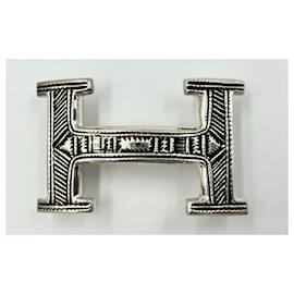 Hermès-HERMÈS: Rare hand-engraved solid silver TOUAREG belt buckle 32 MM-Silvery