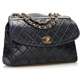 Chanel-chanel Matelasse Flap Chain Bag black-Black