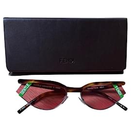 Fendi Monster Sonnenbrille Rosa Pink