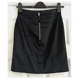 Dolce & Gabbana-Dolce & Gabbana jupe en satin noir avec zip apparent-Noir