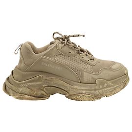 Balenciaga Faded Triple S Sneaker aus hellbeigem Polyurethan Beige
