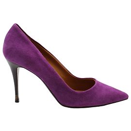 Fendi Pointed Pumps in Purple Goat Suede Purple