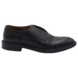 Givenchy Mocassini Classici Derby Senza Lacci in Pelle Nera Nero