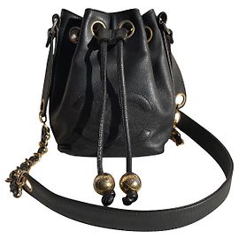 Superbe Sac Seau Bucket Chanel Gabrielle Noir Cuir Caviar. Noir