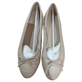 Chanel Ballerinas Beige