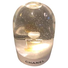 Chanel-Boule à neige-Blanc