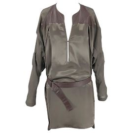 Vestido túnica Reed Krakoff em seda bronze e cetim com cinto de couro Metálico Bronze