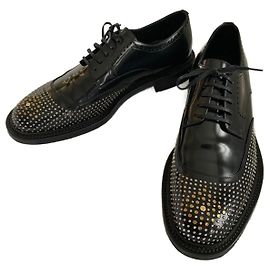 Saint Laurent Derby borchiate nere Taglia 42.5 Nero