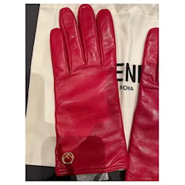 Fendi-Gloves-Red