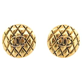 Chanel-PENDIENTES VINTAGE CHANEL LOGO ACOLCHADO CC DE CASTELLANO 1986 Aretes-Dorado