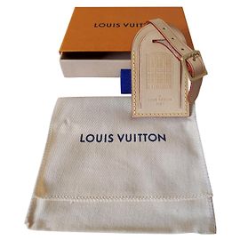 Louis Vuitton Cadeaux VIP Beige