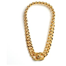 Chanel-MAXI GOLDEN TURNLOCK CC-Dorado