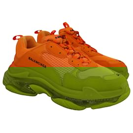 Balenciaga-Balenciaga Triple S Clear Sole Sneakers in Orange Polyester-Orange