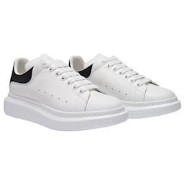 Alexander Mcqueen-Oversized  Sneakers - Alexander Mcqueen - White/Black - Leather-White