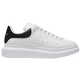 Alexander Mcqueen-Oversized  Sneakers - Alexander Mcqueen - White/Black - Leather-White