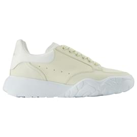 Alexander Mcqueen-Court Sneakers in Beige/White Leather-Multiple colors