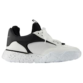 Alexander Mcqueen-Court Sneakers in White/Black Leather-Multiple colors
