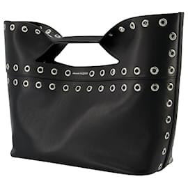 Alexander Mcqueen-The Bow Bag Small in Black Leather-Black