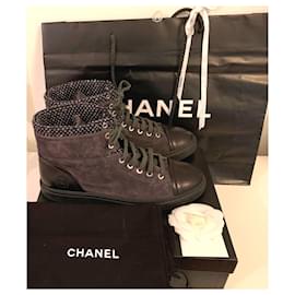 Chanel-botas de tornozelo-Preto