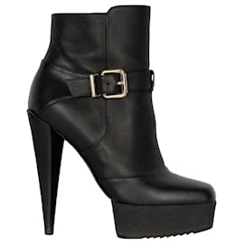 Fendi-Fendi Black Leather Ankle Boots with Heels-Black