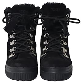 Tod's-Tod's Shearling-Lined Après-Ski Boots in Black Suede-Black