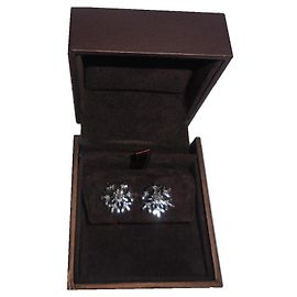 Chopard 18K White Gold Diamond Snowflake Stud Earrings Silvery Silvery White