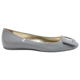 Roger Vivier Gommette Ballerinas aus grauem Lackleder Grau