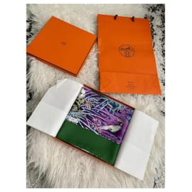 Hermès-Sublime carré Hermès "Sichuan"-Vert,Violet