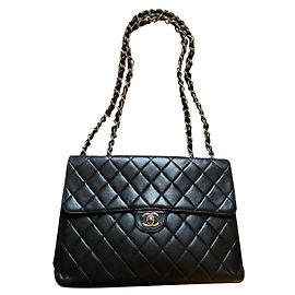 Borsa Chanel Timeless Jumbo in pelle d'agnello nera Nero