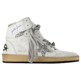 Golden Goose Deluxe Brand-Sky Star Sneakers - Golden Goose - White/Grey - Rubber-White