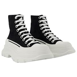 Alexander Mcqueen-Tread Sneakers - Alexander Mcqueen -  Black/White - Leather-Black