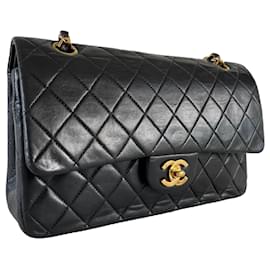 Chanel-Chanel classique rabat doublé en cuir d'agneau moyen matériel doré intemporel vintage noir-Noir