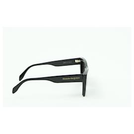 Alexander Mcqueen-Alexander McQueen Sunglasses-Black