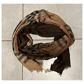 Burberry-Hermosa bufanda burberry degradada bufanda bufanda marrón beige 215X70cm-Castaño