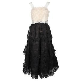 Marc Jacobs Schwarzes und elfenbeinfarbenes Spitzen-Abendkleid Schwarz