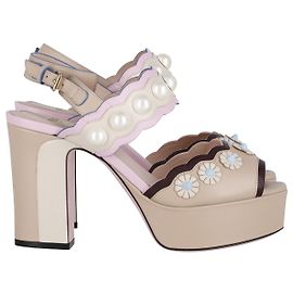 Fendi Tacchi piattaforma impreziositi rosa e perla in pelle beige Beige