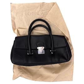 Louis Vuitton-Segur-Black