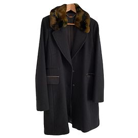 One step Black Virgin Wool Coat with Detachable Faux Fur Collar Black