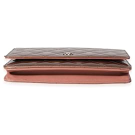 Chanel-Portefeuille en cuir verni matelassé à rayures verticales bronze Chanel sur chaîne-Marron