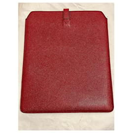 Burberry-Burberry iPad case in dark red leather-Dark red