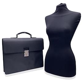 Louis Vuitton-Robusto en cuir Taïga noir 2 Porte-documents à compartiments-Noir